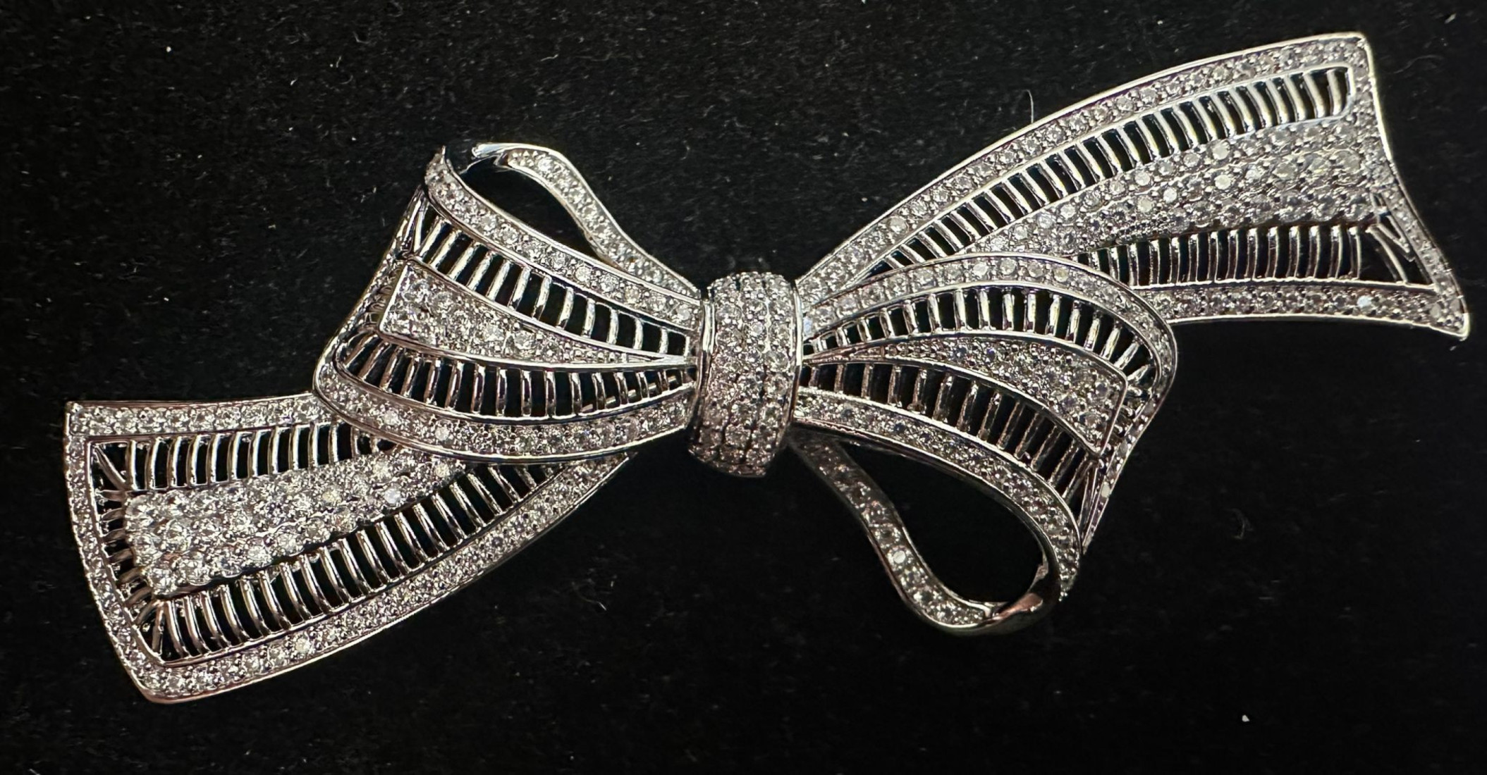Broche lazada rodio