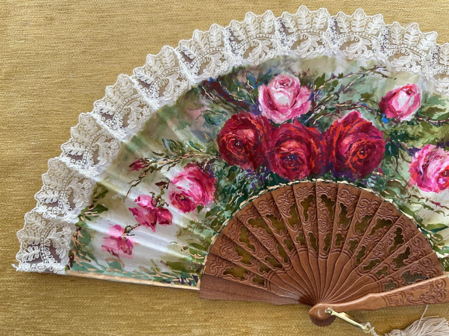 Abanico rosas encaje