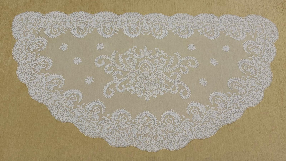 Mantilla media luna 75*150