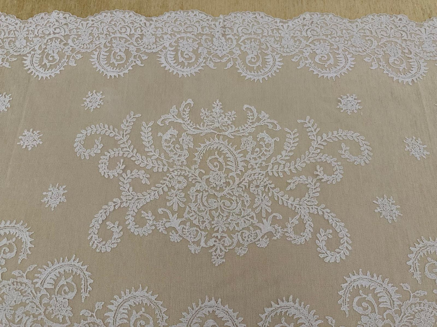 Mantilla media luna 75*150