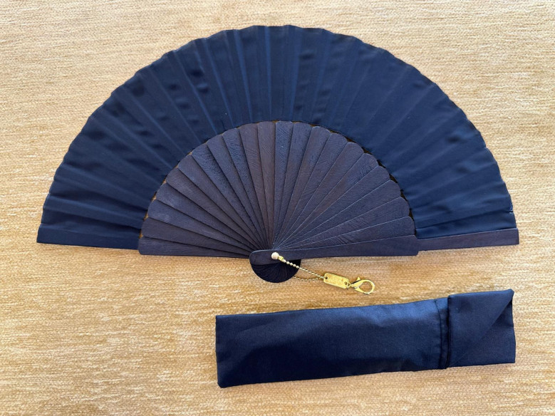 Abanico bolso seda negra