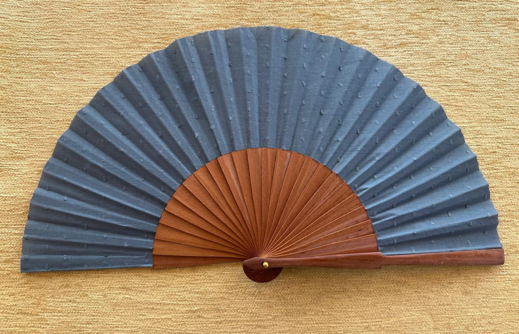 Abanico plumeti gris