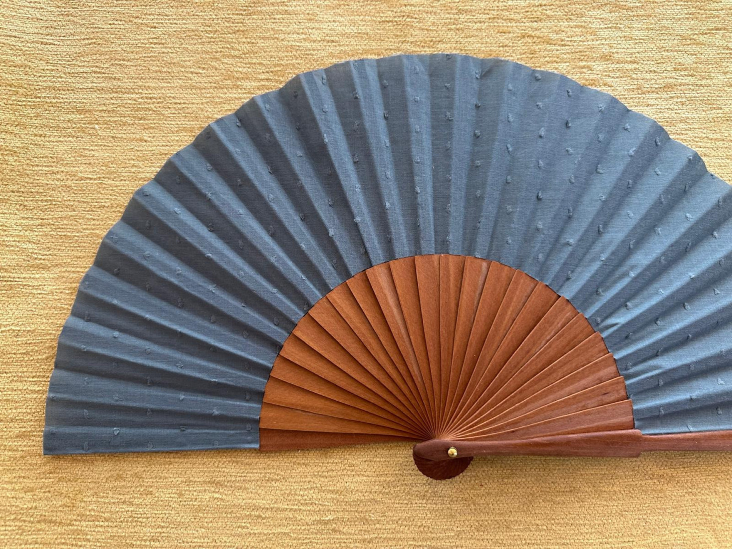 Abanico plumeti gris