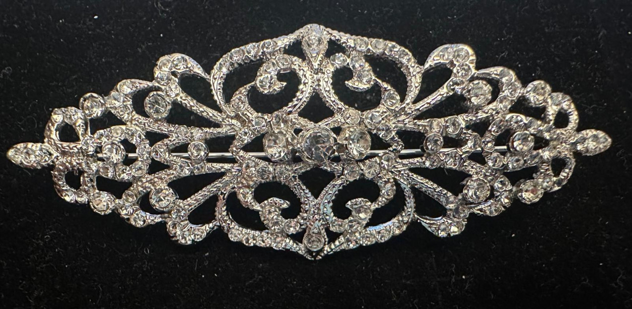 Broche mantilla rodio