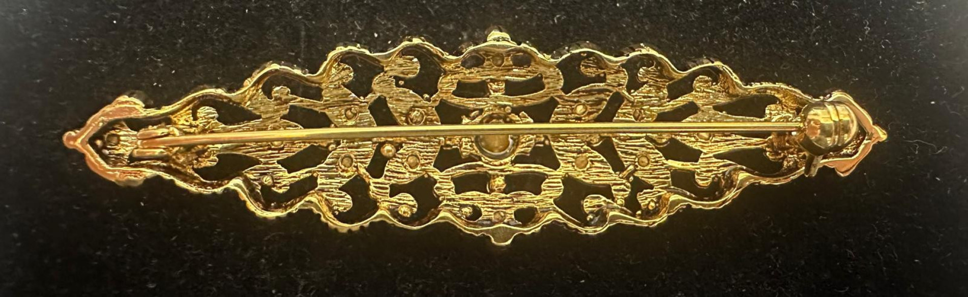 Broche mantilla rodio