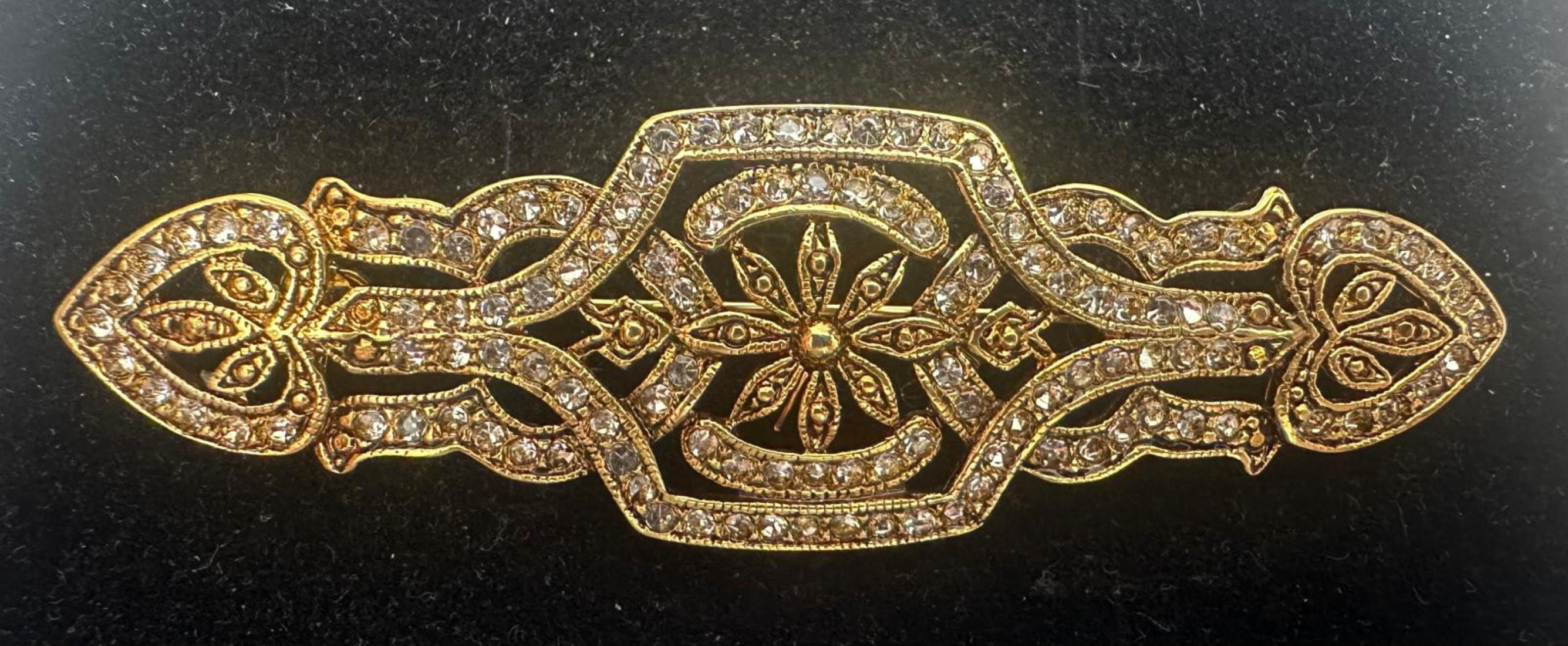 Broche mantilla plata