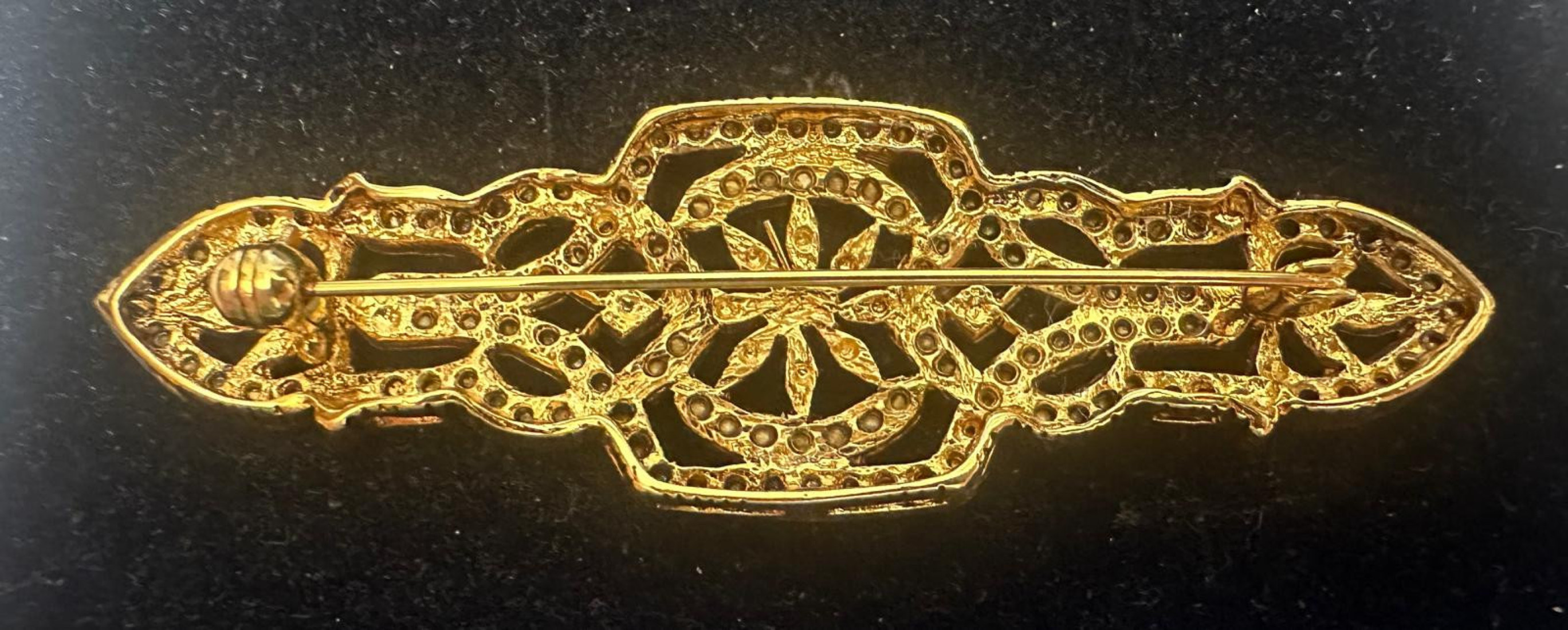 Broche mantilla plata