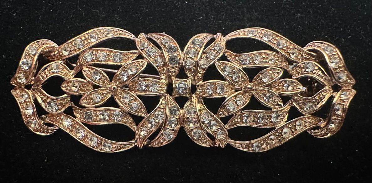 Broche mantilla plata