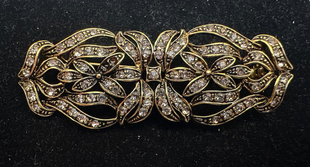 Broche mantilla plata