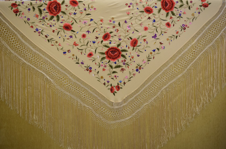 Mantón mano seda 140CM