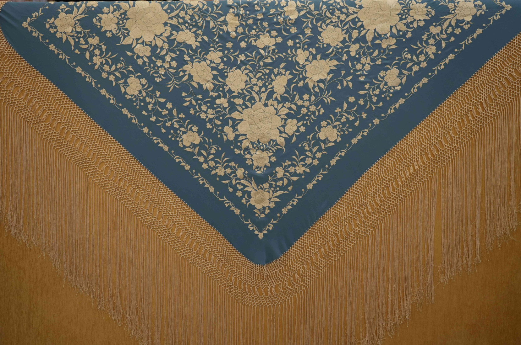 Mantón mano seda 140cm