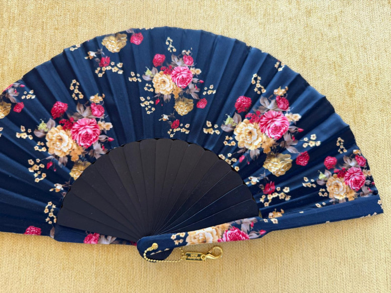 Abanico batik flores