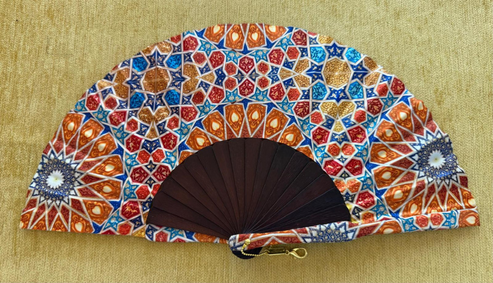 Abanico batik arabesco