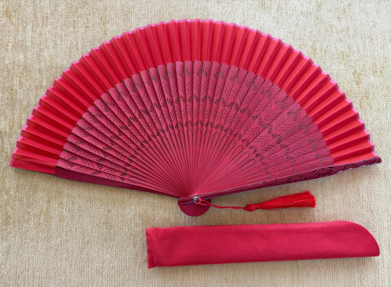 Abanico bambú baraja rojo