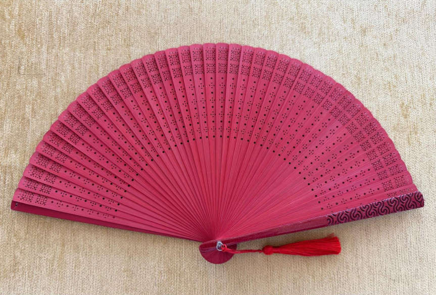 Abanico bambú baraja roja