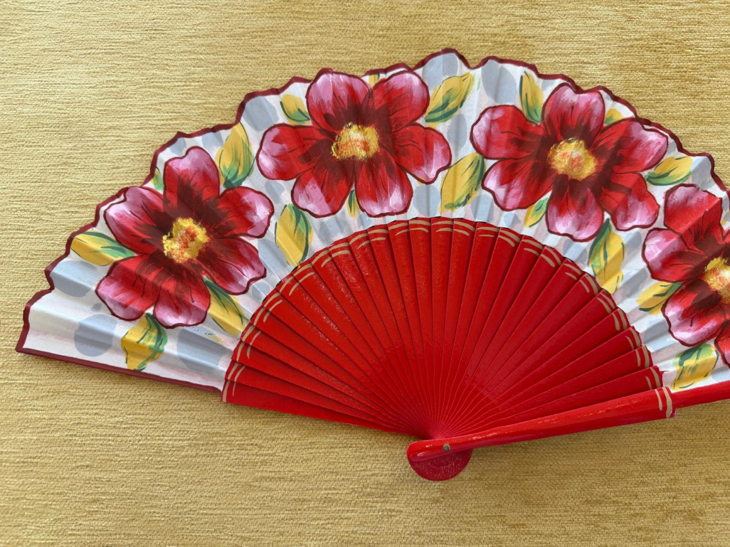 Abanico 1/2 pericón recortado flores