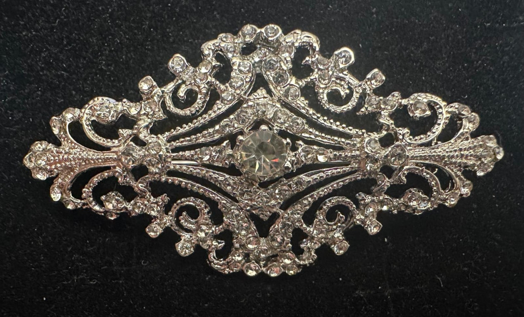 Broche mantilla rodio