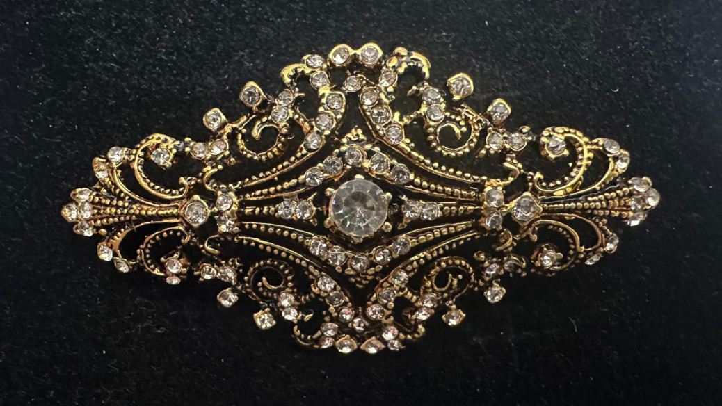 Broche mantilla rodio