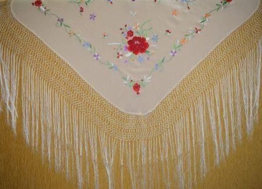 Manton mano seda especial niñas 80cm