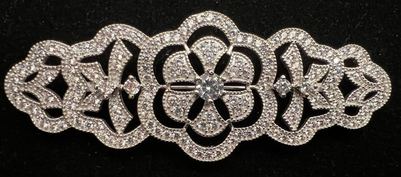 Broche mantilla plata