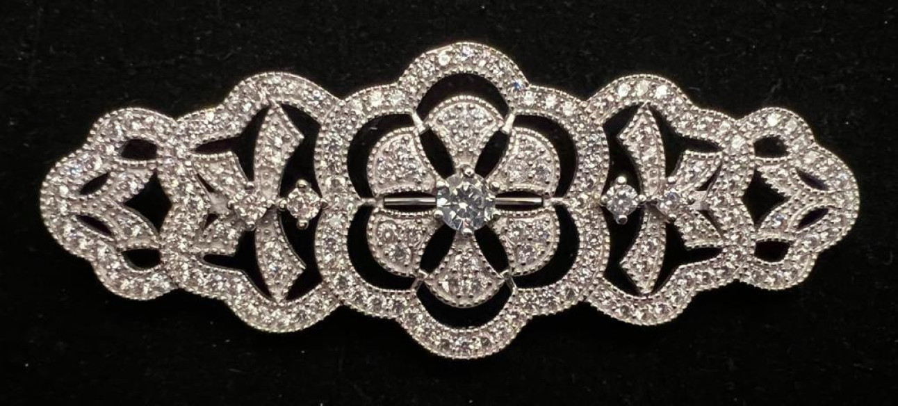Broche mantilla plata
