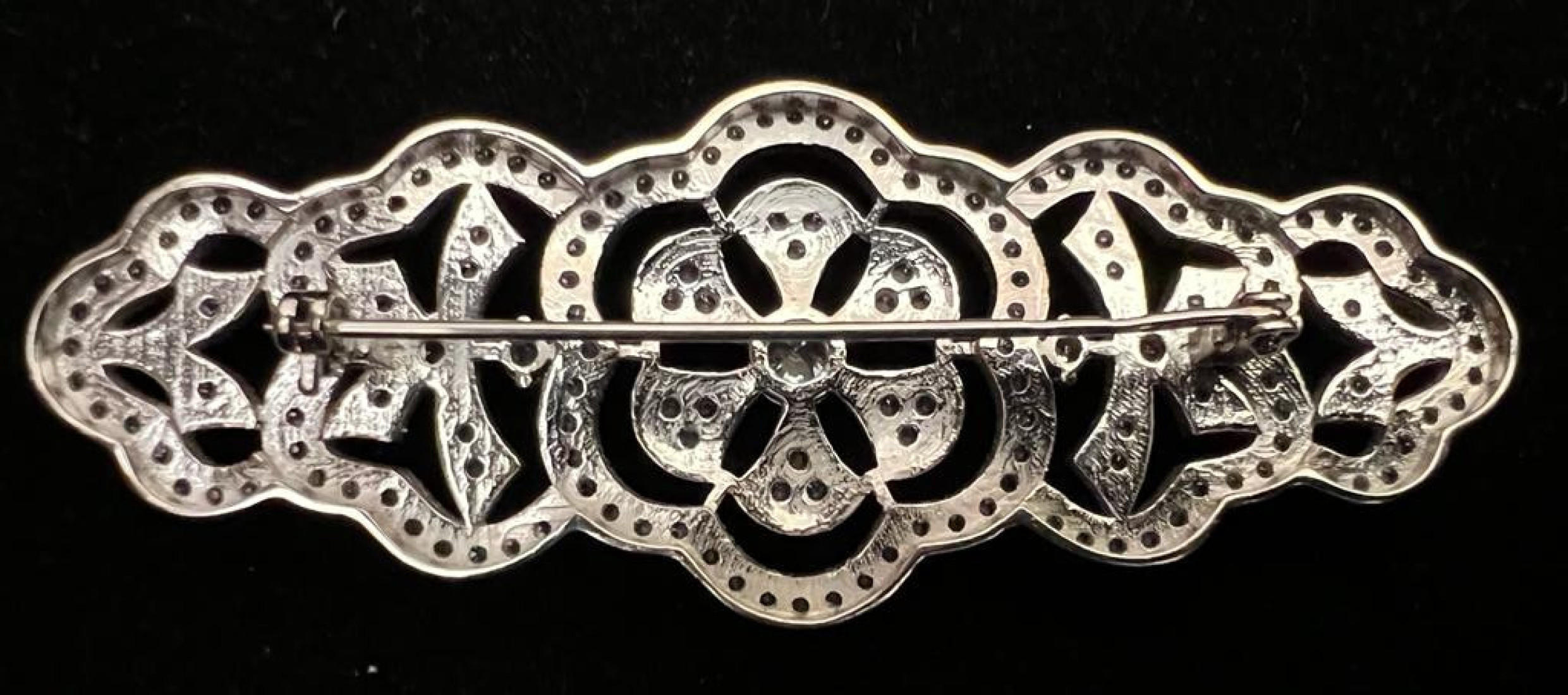 Broche mantilla plata