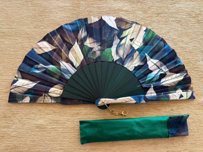 Abanico batik flores