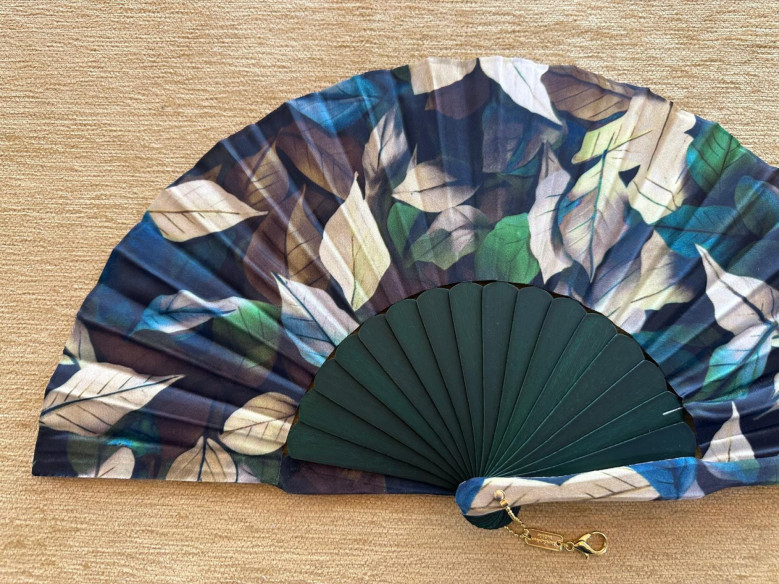 Abanico batik flores