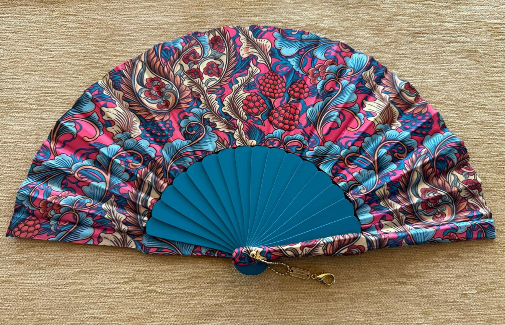 Abanico batik flores