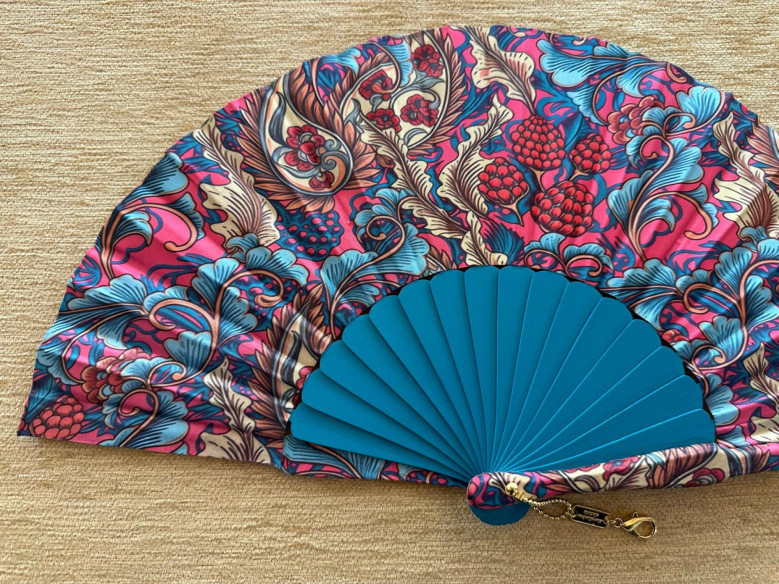 Abanico batik flores