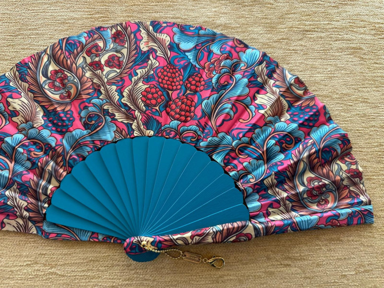 Abanico batik flores