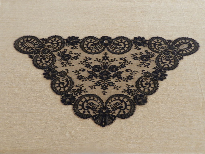 Mantilla triangular 60*120