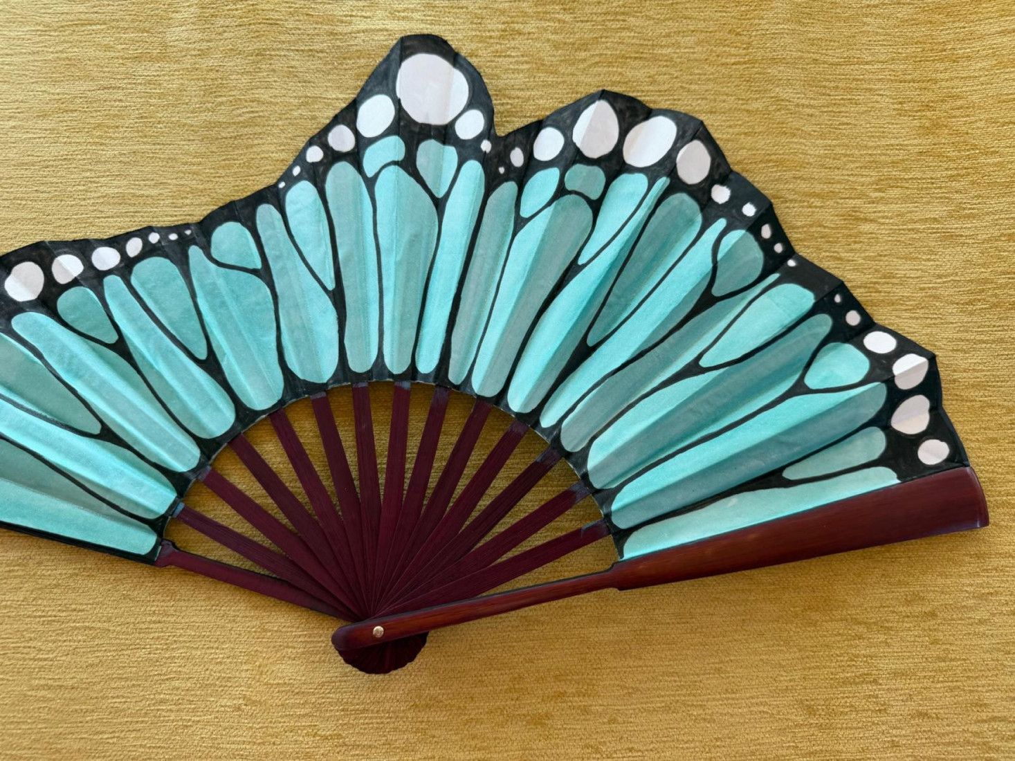 Abanico seda ala mariposa