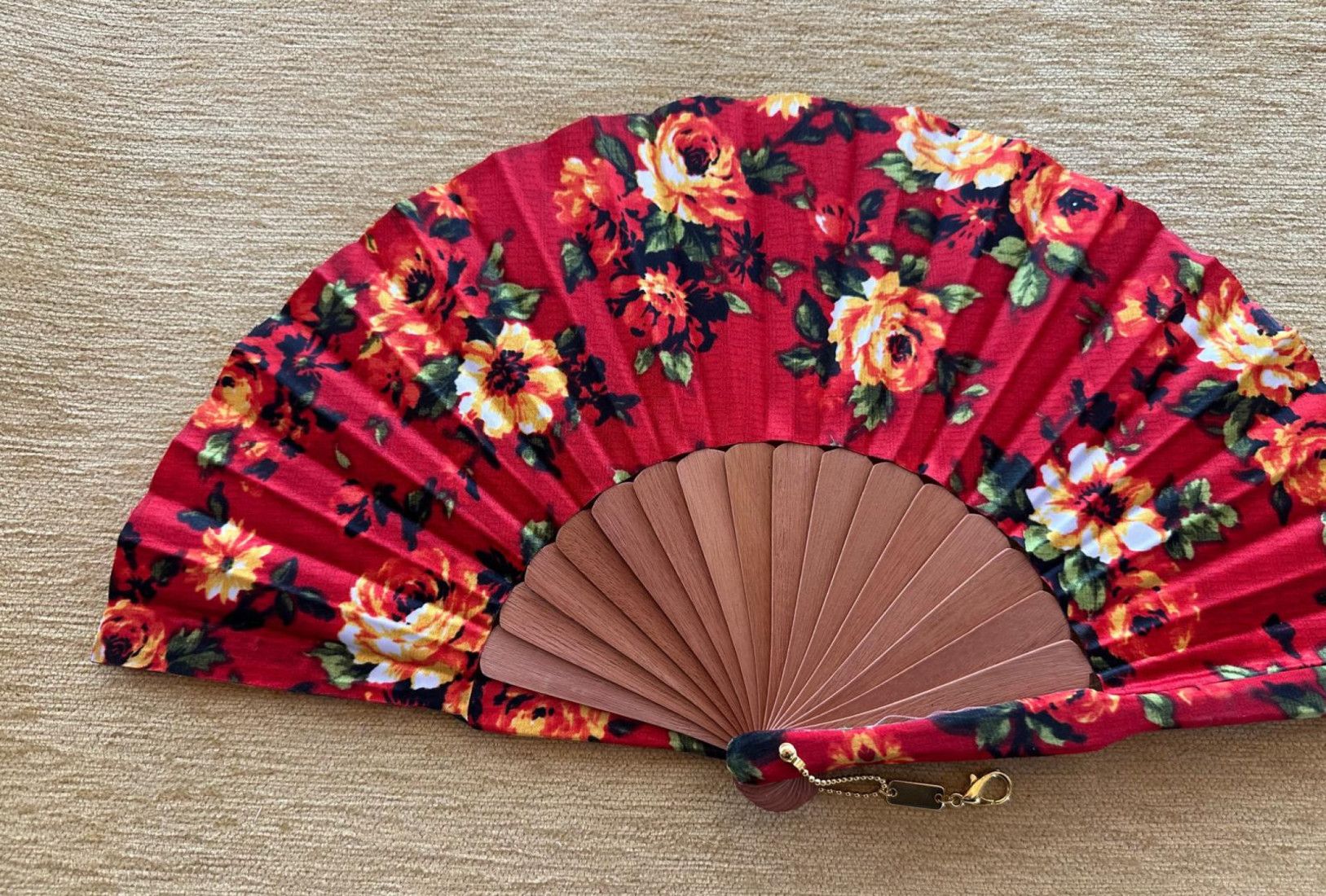 Abanico batik flores