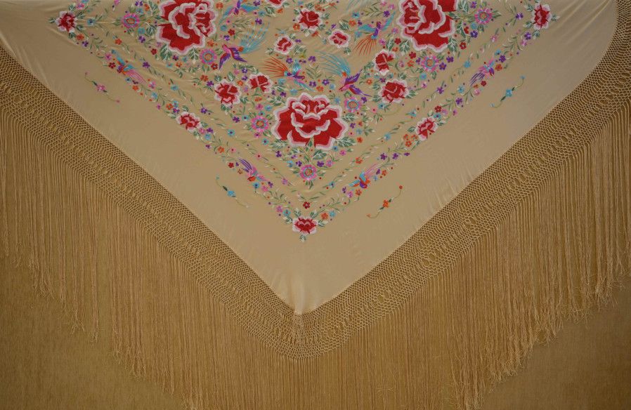 Mantón mano seda 140cm