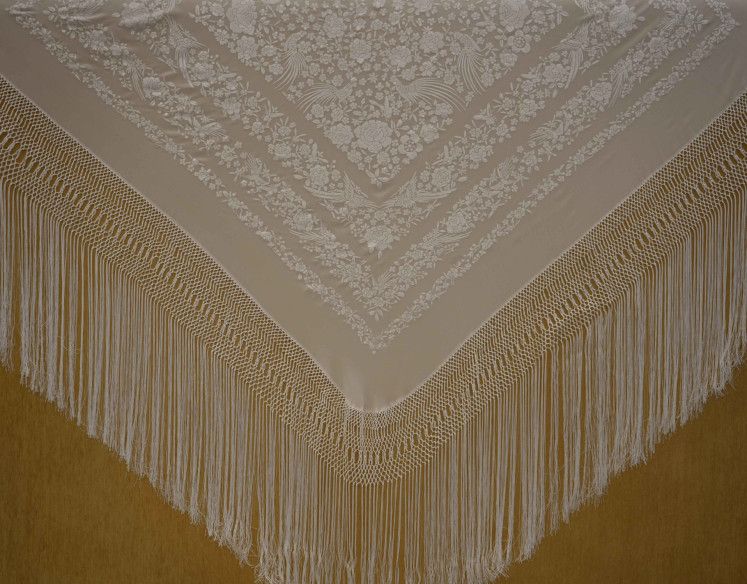 Mantón mano seda 135cm