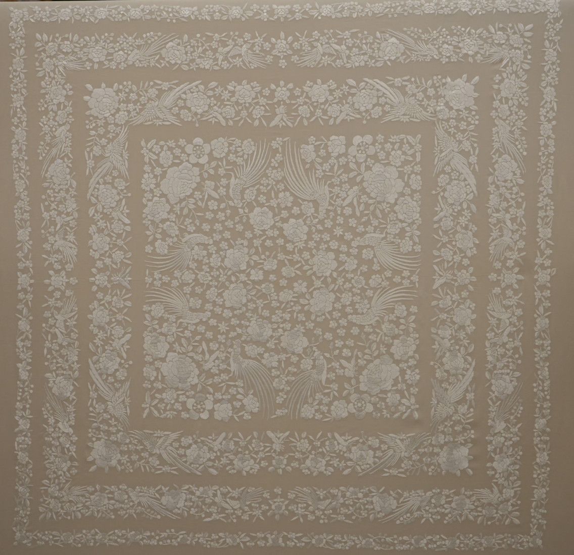 Mantón mano seda 135cm