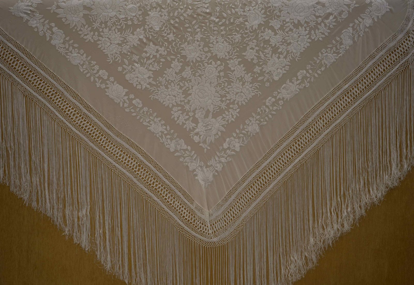 Mantón mano seda 140cm