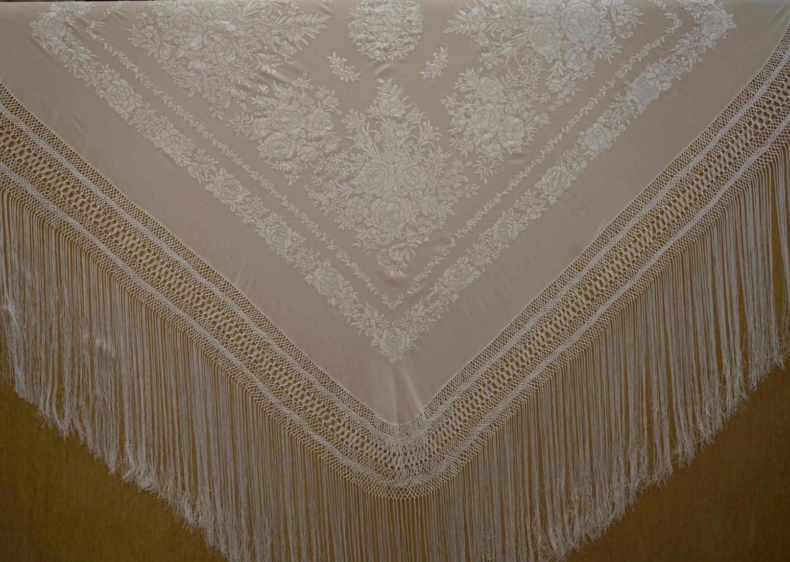 Mantón mano seda 140cm