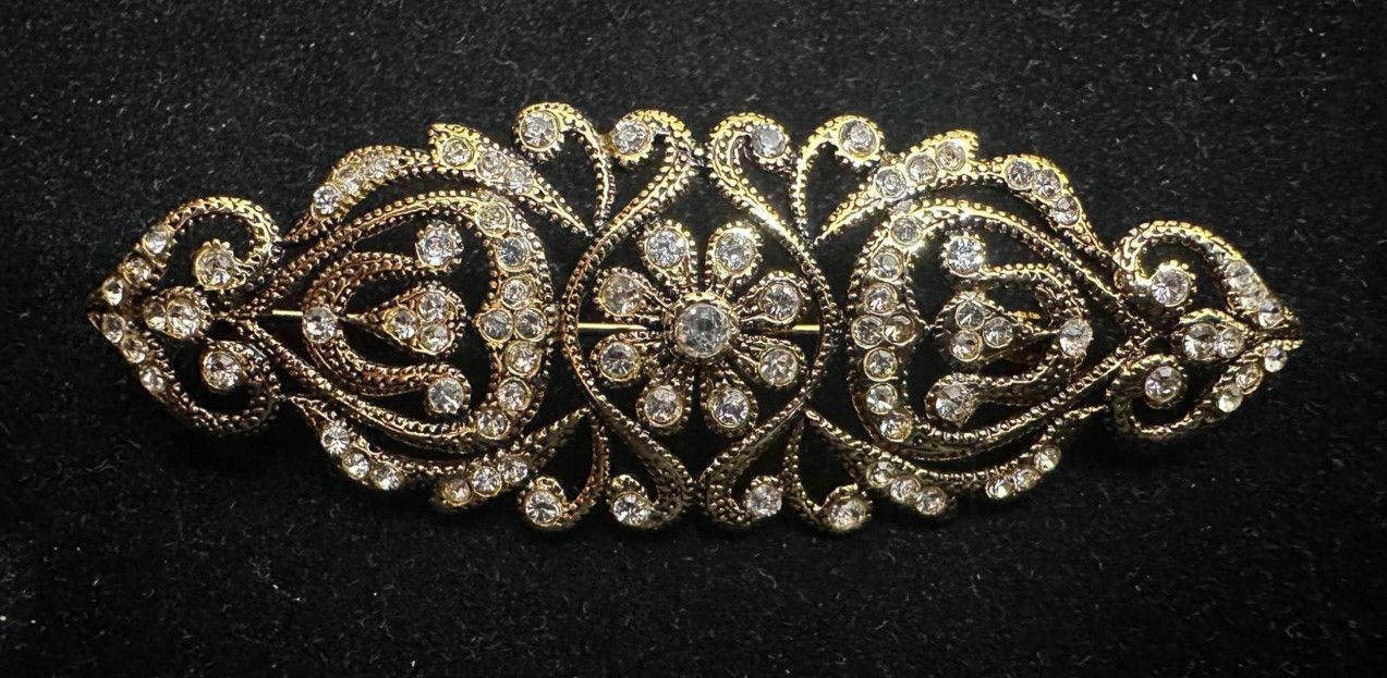 Broche mantilla rodio