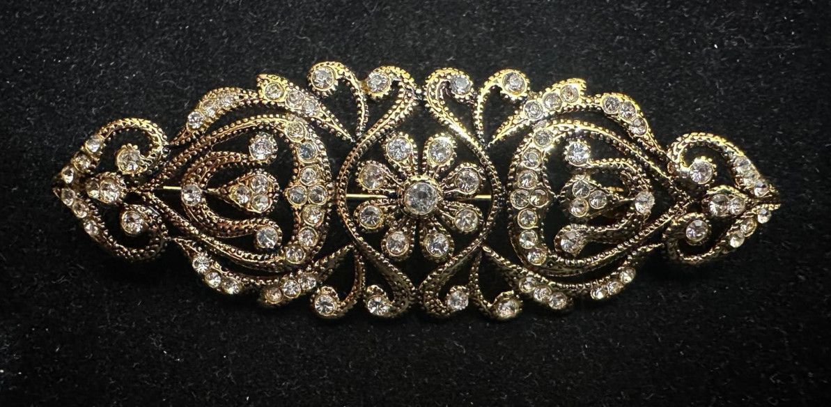 Broche mantilla rodio