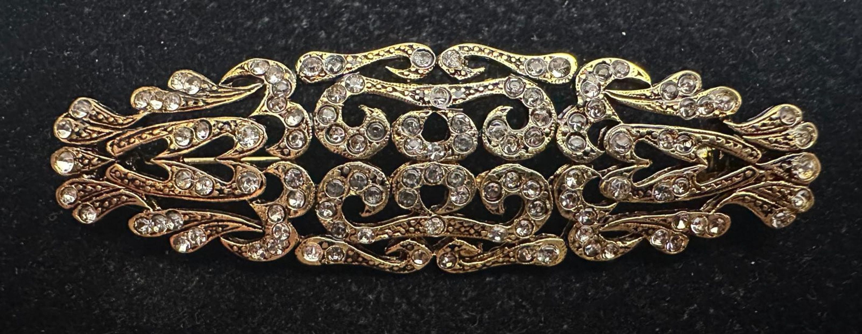 Broche mantilla rodio