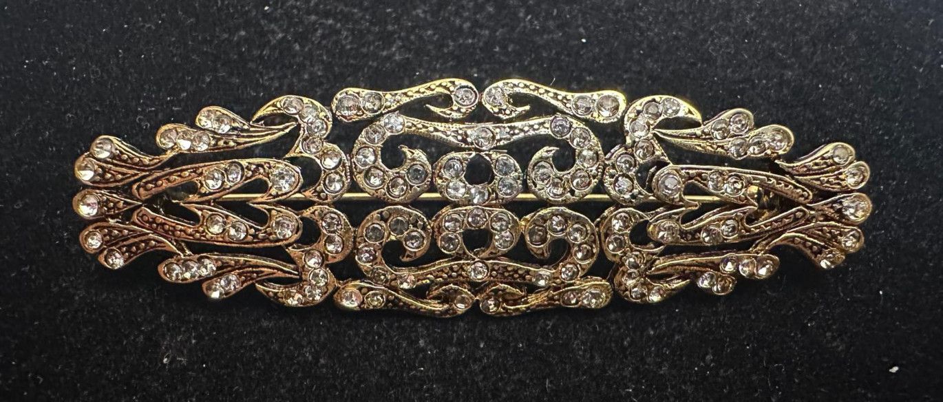Broche mantilla rodio
