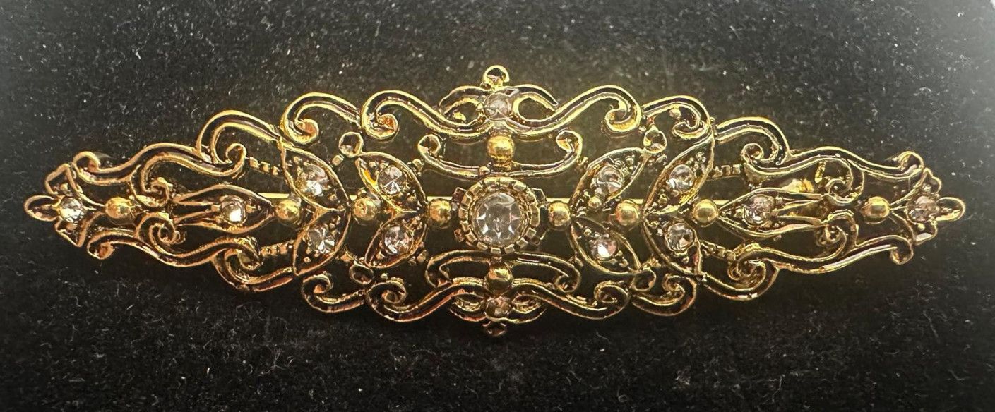 Broche mantilla rodio
