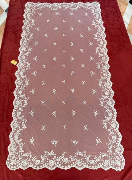 Mantilla mano seda