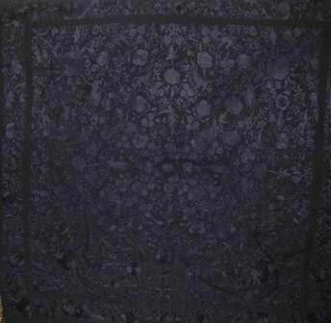 Mantón bordado a mano en seda 140 cm