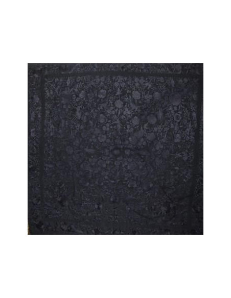 Mantón bordado a mano en seda 140 cm