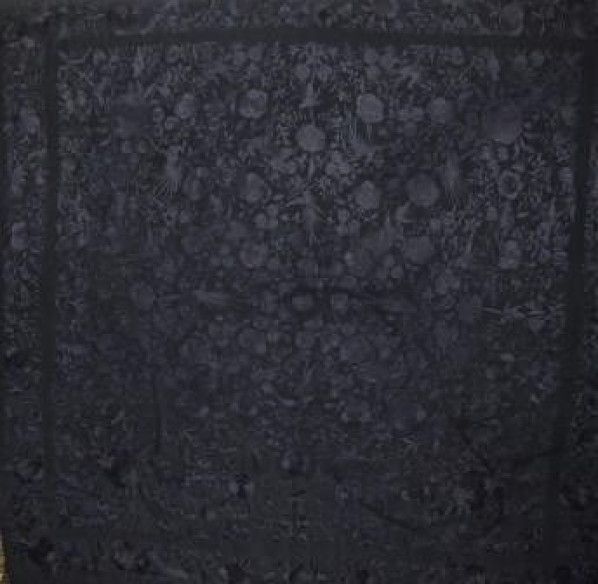Mantón bordado a mano en seda 140 cm