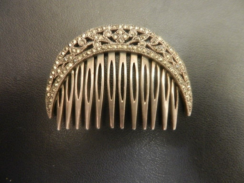 Peinecillo plata con marcasitas 6*1 cm
