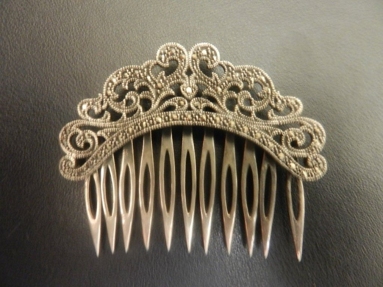 Peinecillo plata con marcasitas 6*2 cm